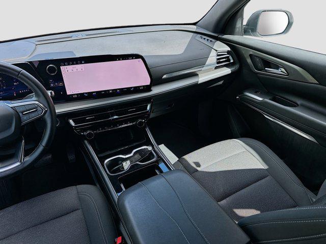 used 2024 Chevrolet Traverse car, priced at $32,591