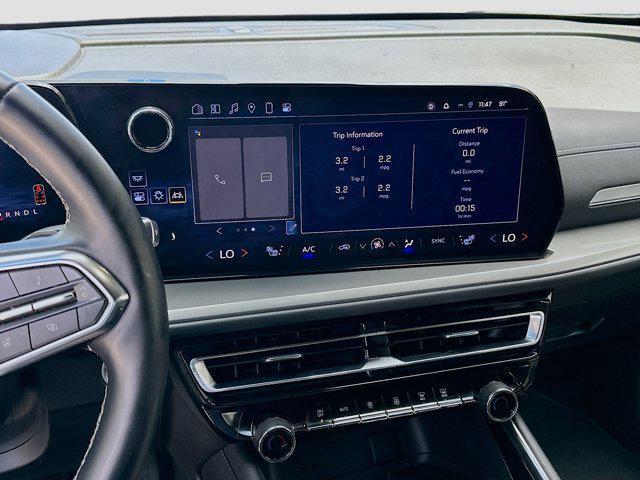 used 2024 Chevrolet Traverse car, priced at $32,591