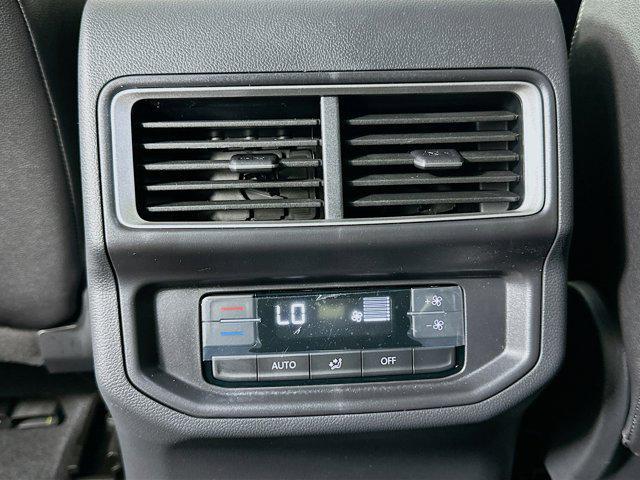 new 2025 Volkswagen Atlas car, priced at $43,596