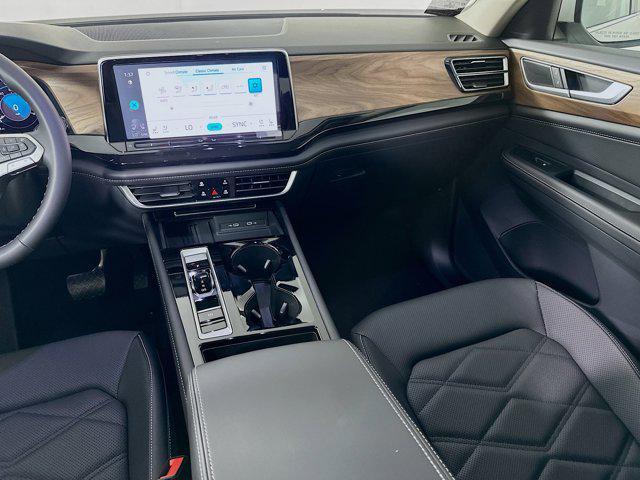 new 2025 Volkswagen Atlas car, priced at $43,596