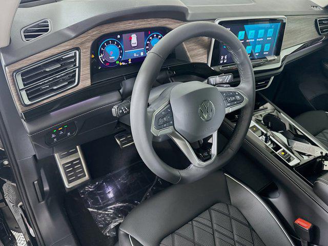 new 2025 Volkswagen Atlas car, priced at $52,168