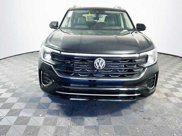 new 2025 Volkswagen Atlas car, priced at $52,168