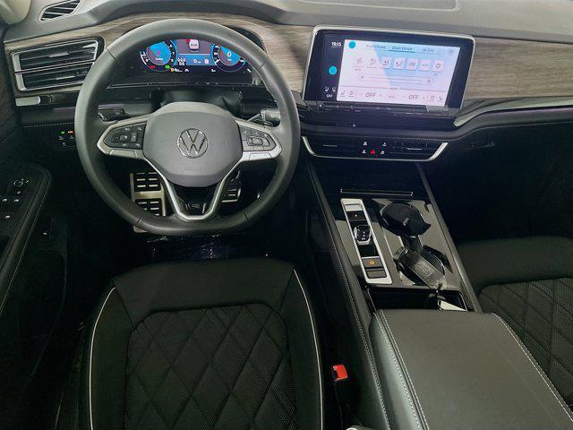 new 2025 Volkswagen Atlas car, priced at $52,168