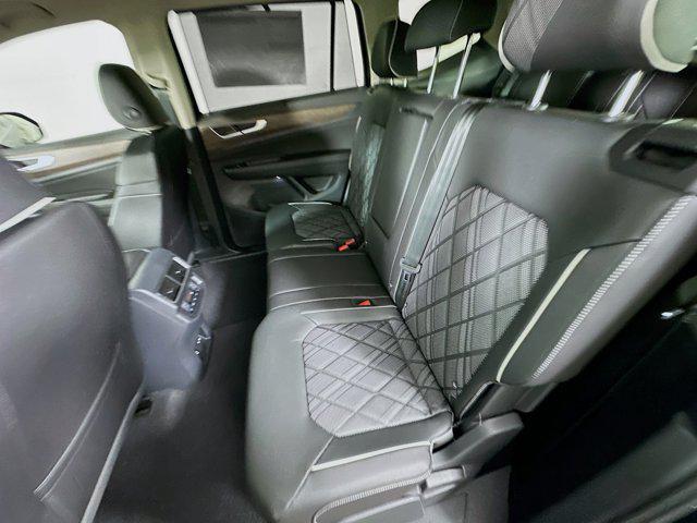 new 2025 Volkswagen Atlas car, priced at $52,168