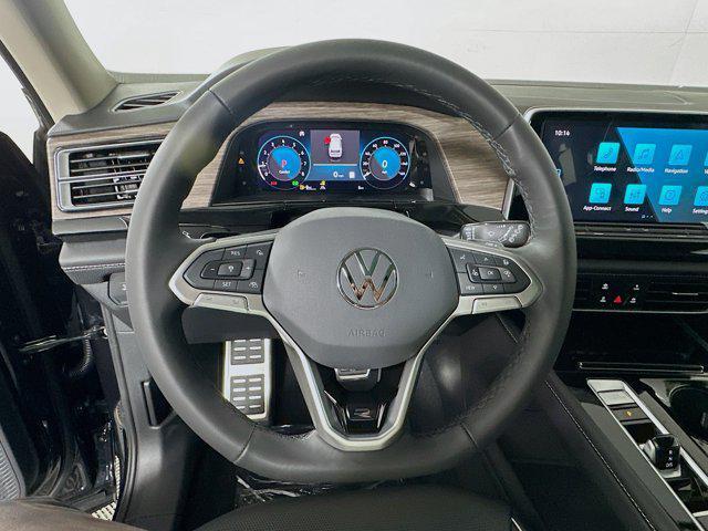 new 2025 Volkswagen Atlas car, priced at $52,168