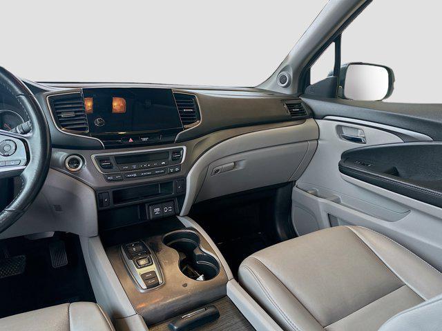 used 2022 Honda Pilot car, priced at $27,308