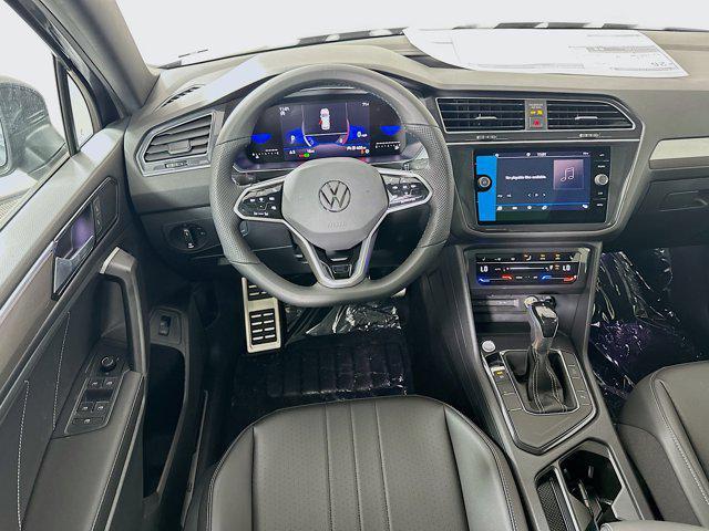 new 2024 Volkswagen Tiguan car, priced at $33,378