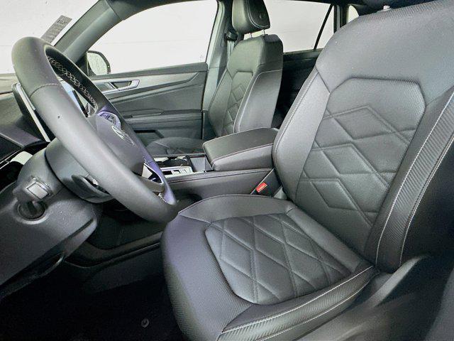 new 2025 Volkswagen Atlas Cross Sport car, priced at $41,425
