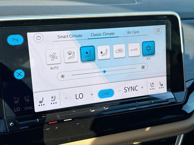 new 2026 Volkswagen Atlas Cross Sport car, priced at $43,558