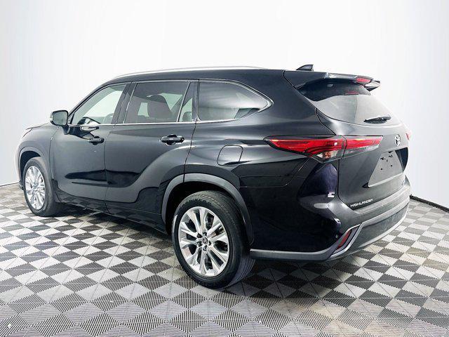 used 2021 Toyota Highlander car, priced at $32,498