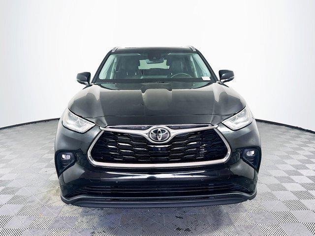 used 2021 Toyota Highlander car, priced at $32,498