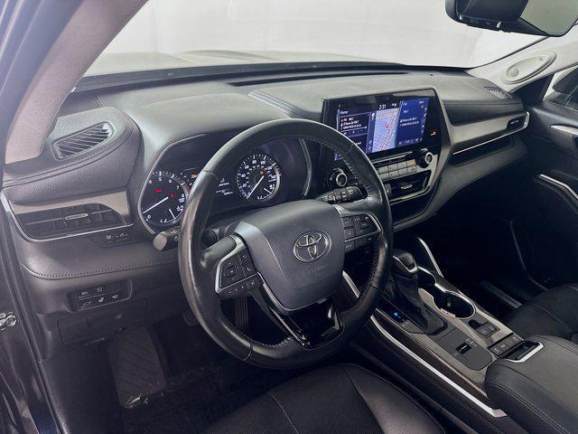 used 2021 Toyota Highlander car, priced at $32,498