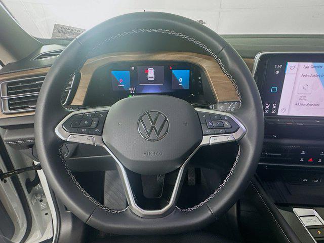 new 2025 Volkswagen Atlas car, priced at $44,631