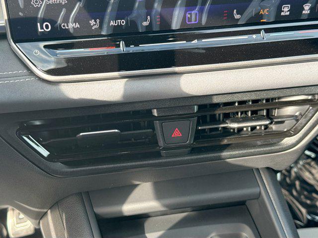 new 2026 Volkswagen Tiguan car, priced at $38,425