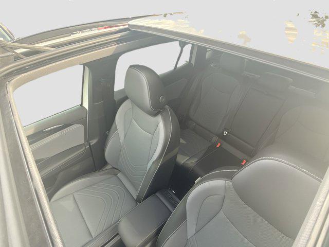 new 2026 Volkswagen Tiguan car, priced at $38,425