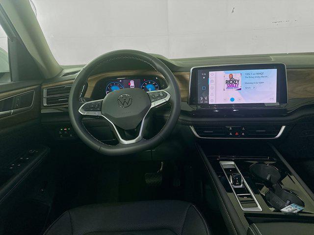 new 2025 Volkswagen Atlas car, priced at $45,056