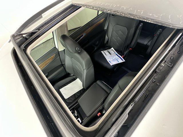 new 2025 Volkswagen Atlas car, priced at $45,056