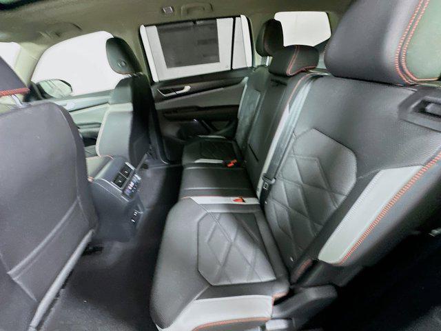 new 2025 Volkswagen Atlas car, priced at $47,601