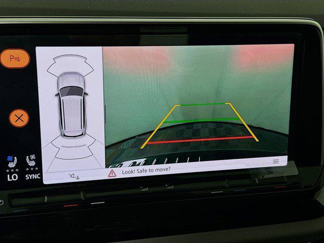new 2025 Volkswagen Atlas car, priced at $47,601