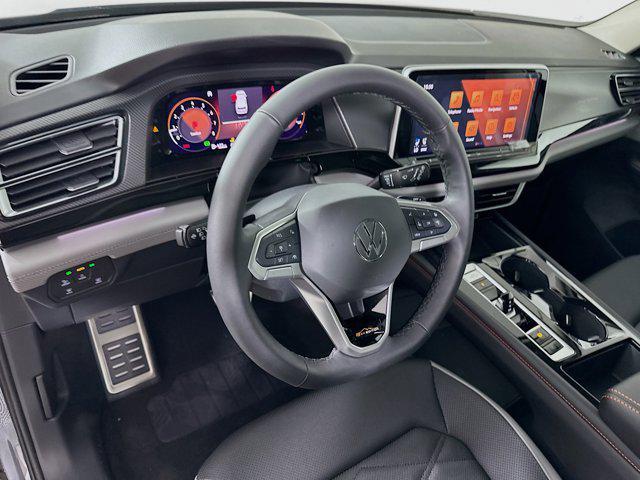 new 2025 Volkswagen Atlas car, priced at $47,601