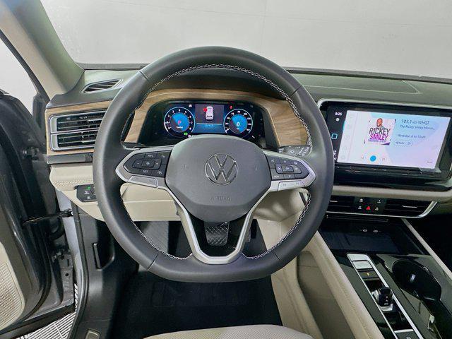 new 2025 Volkswagen Atlas car, priced at $42,084