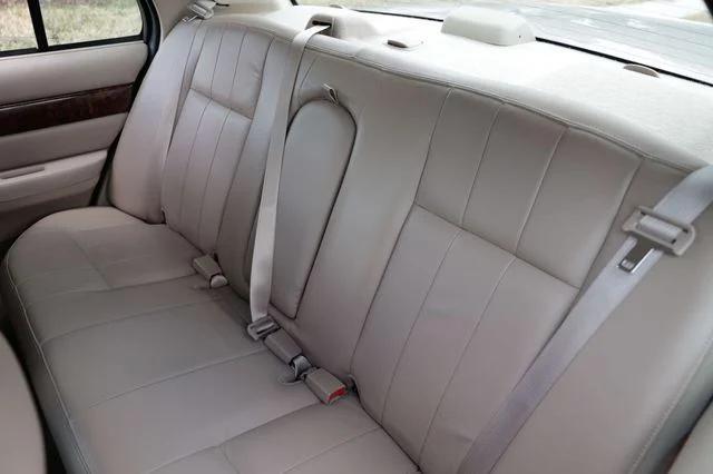 used 2005 Mercury Grand Marquis car, priced at $9,995
