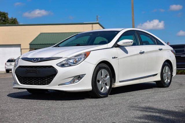 used 2012 Hyundai Sonata Hybrid car, priced at $6,995