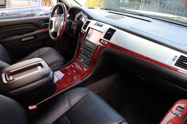 used 2014 Cadillac Escalade ESV car, priced at $12,495