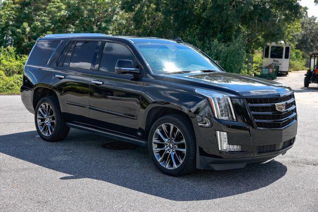 used 2020 Cadillac Escalade car, priced at $29,995