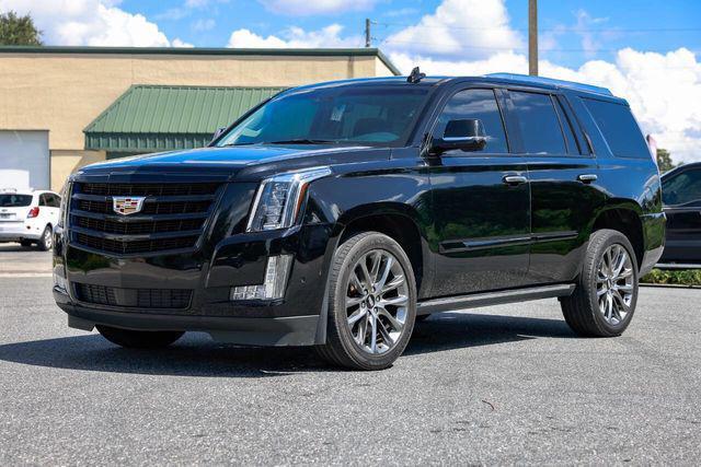 used 2020 Cadillac Escalade car, priced at $29,995