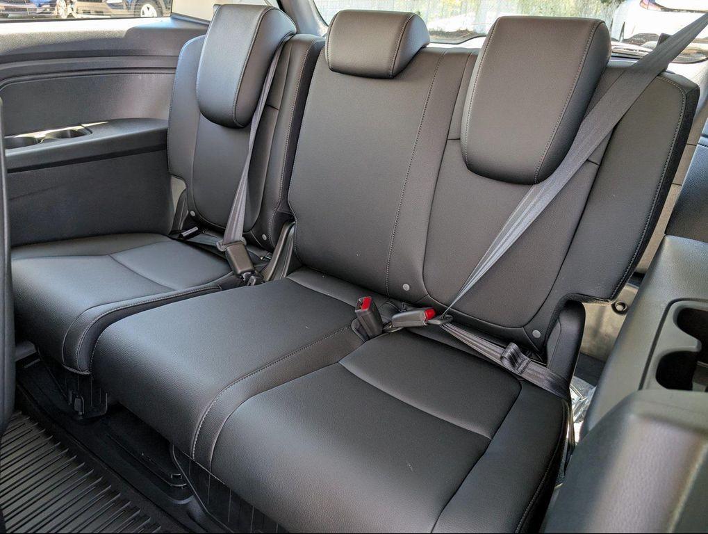 new 2026 Honda Odyssey car, priced at $43,404