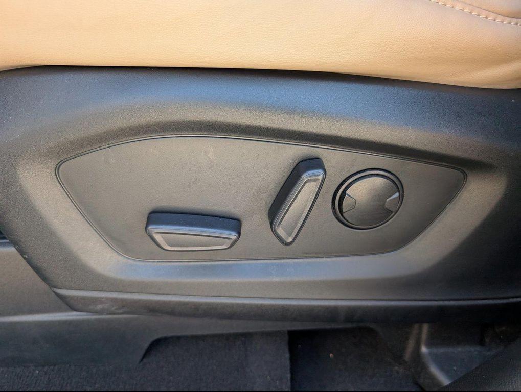 used 2023 Ford Explorer car, priced at $24,900