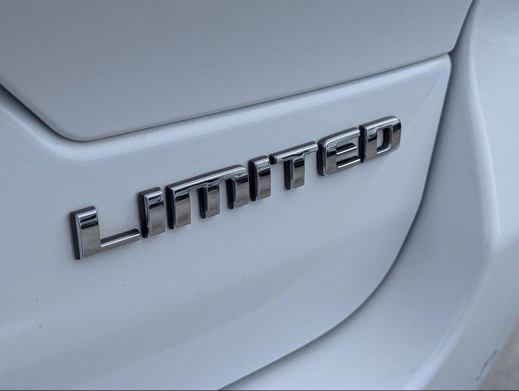 used 2022 Jeep Grand Cherokee car, priced at $25,900