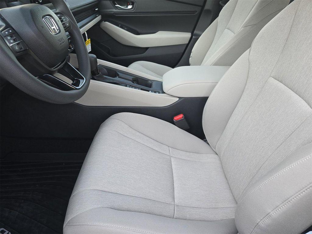 new 2025 Honda Accord car, priced at $31,689