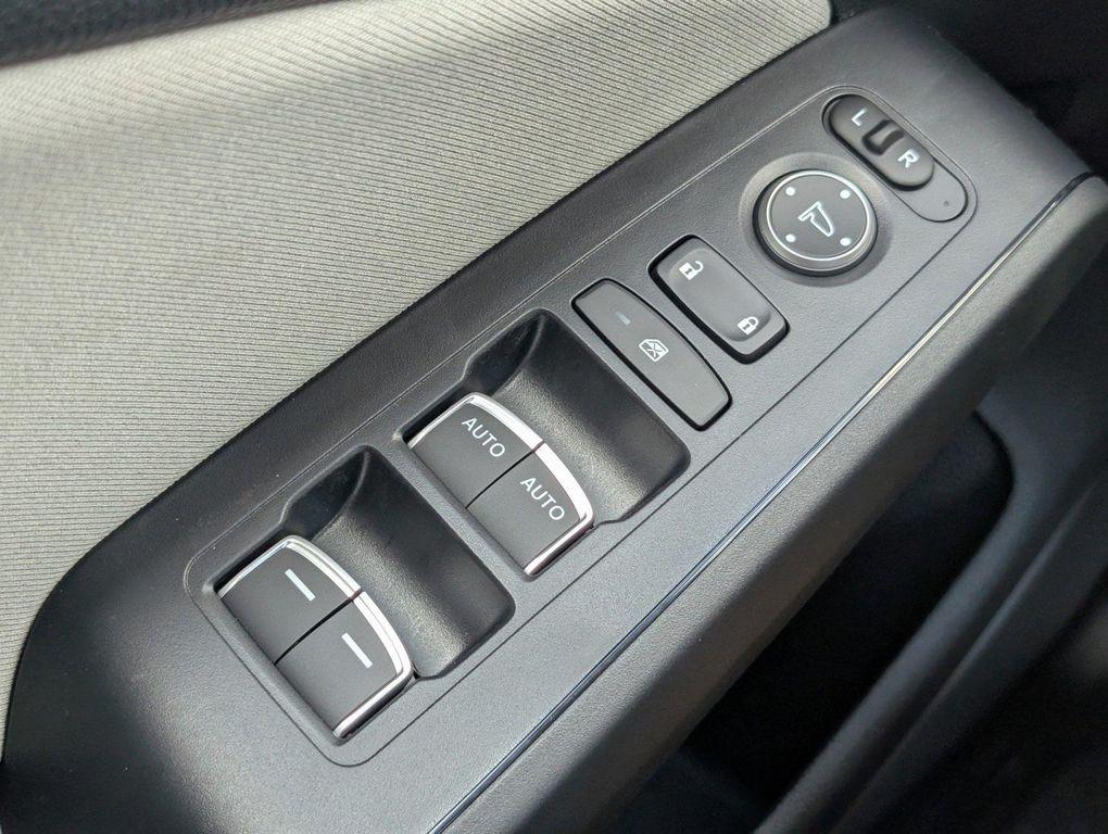 new 2025 Honda Civic Hybrid car, priced at $28,558