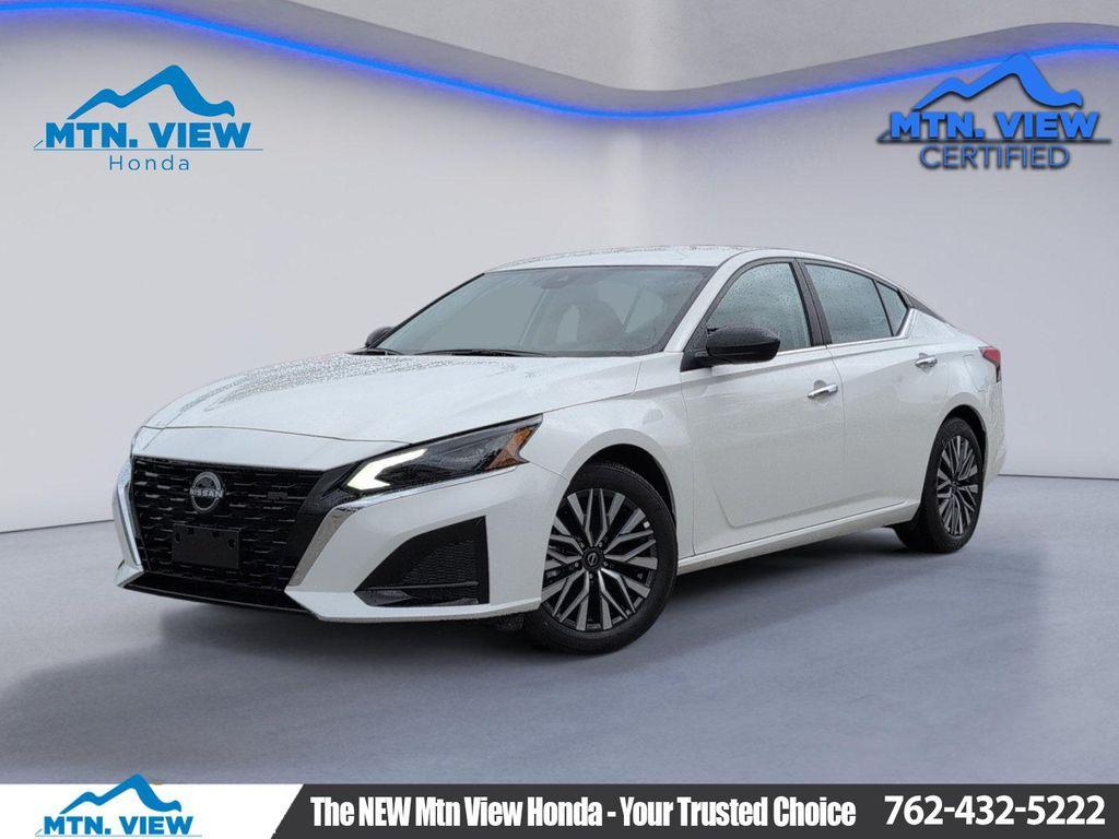 used 2025 Nissan Altima car, priced at $22,900