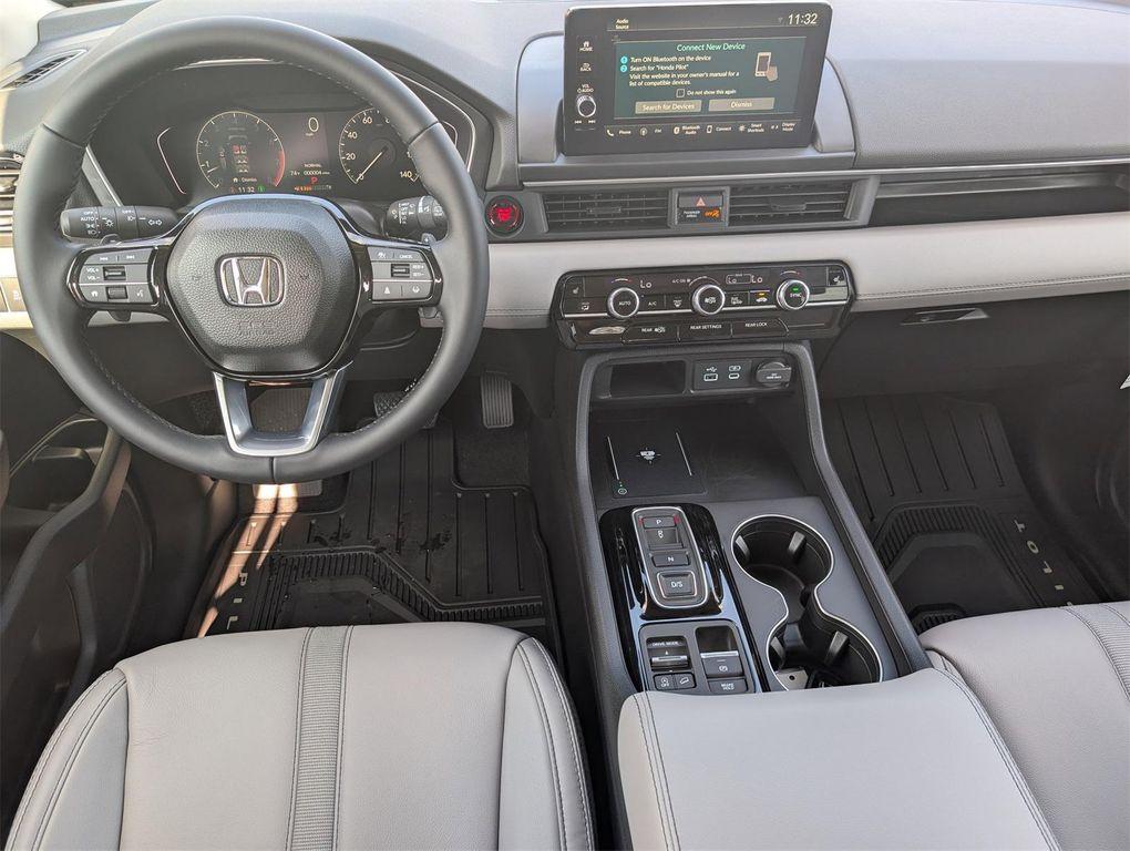 new 2025 Honda Pilot car, priced at $43,405