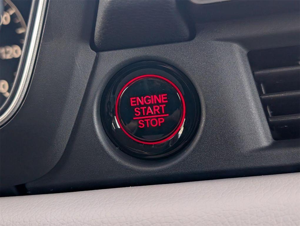 new 2025 Honda Pilot car, priced at $43,405