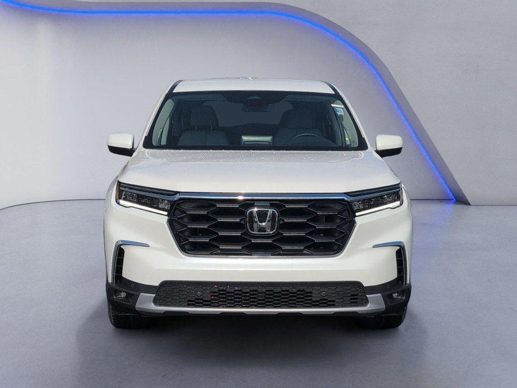 new 2025 Honda Pilot car, priced at $43,405