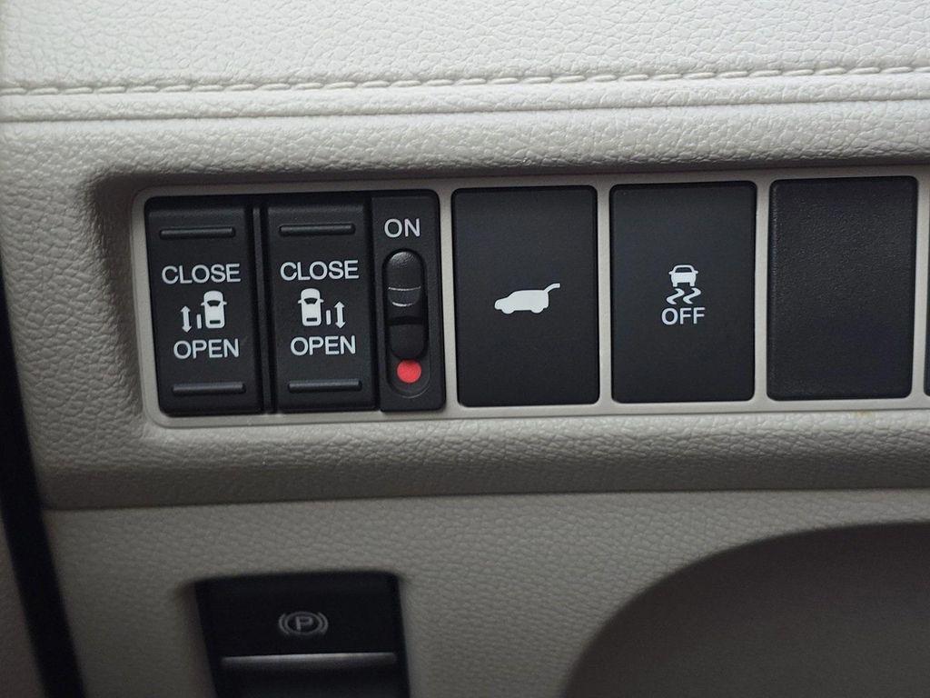 new 2025 Honda Odyssey car, priced at $43,728
