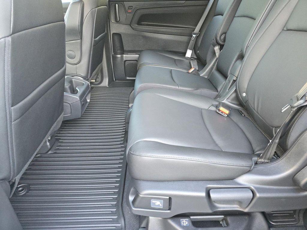 new 2026 Honda Odyssey car, priced at $44,659