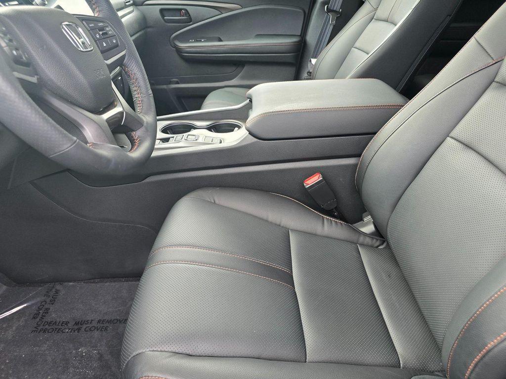 new 2025 Honda Ridgeline car, priced at $45,599