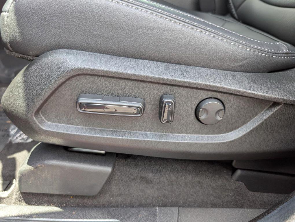 new 2025 Honda Pilot car, priced at $45,800