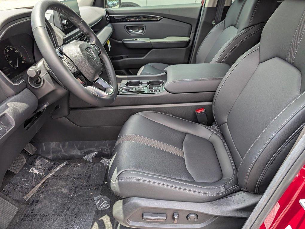 new 2025 Honda Pilot car, priced at $47,128