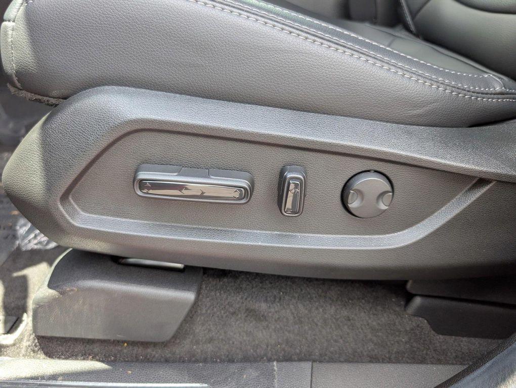 new 2025 Honda Pilot car, priced at $47,128