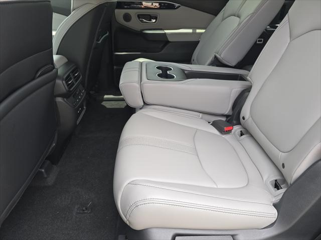 new 2025 Honda Pilot car, priced at $46,645