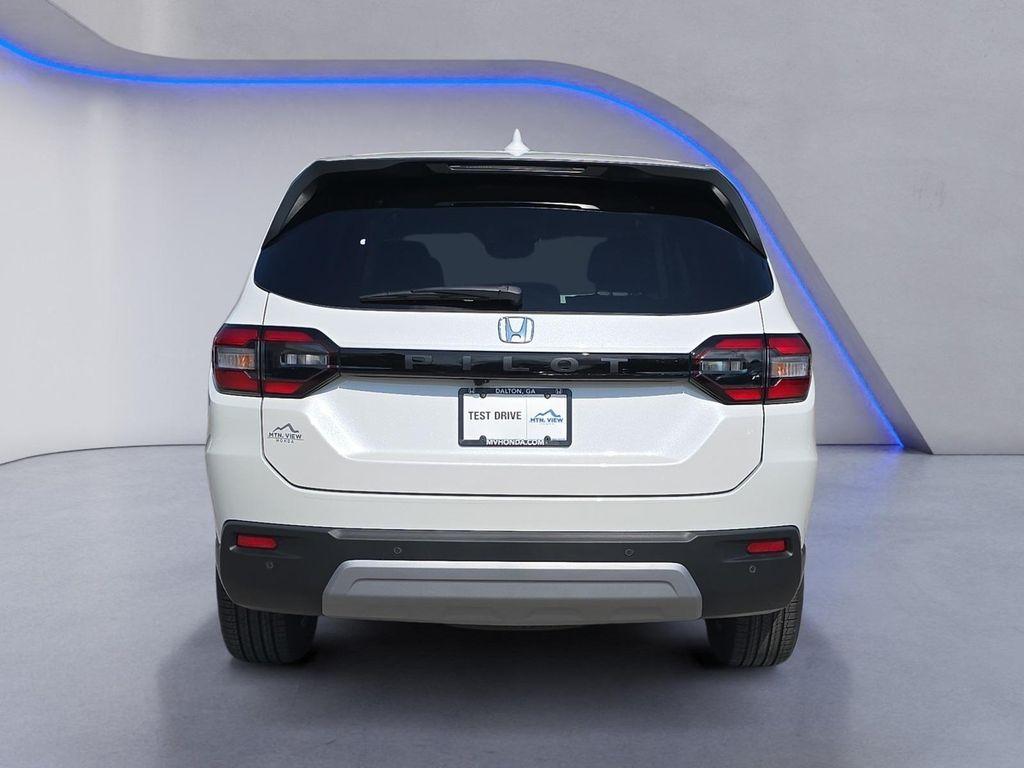 new 2025 Honda Pilot car, priced at $44,751