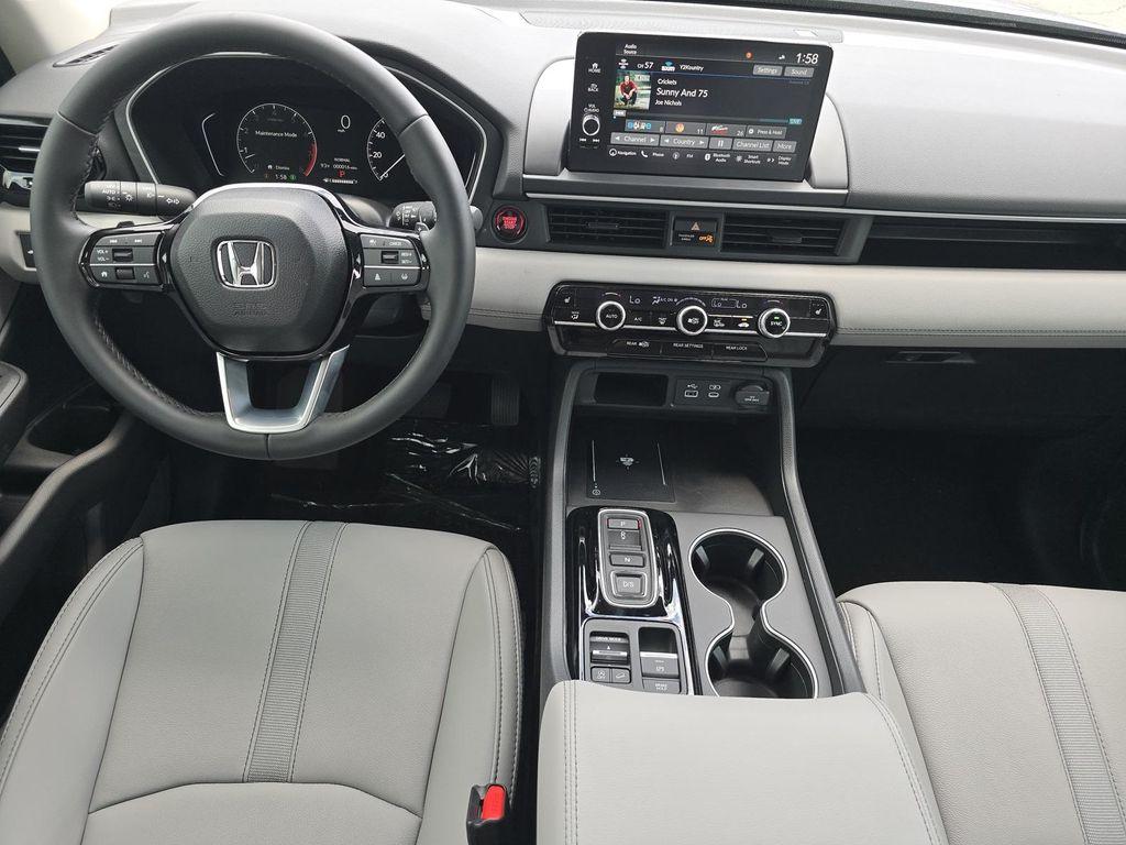 new 2025 Honda Pilot car, priced at $48,500