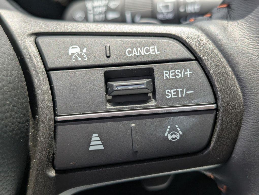 new 2025 Honda CR-V Hybrid car, priced at $35,682