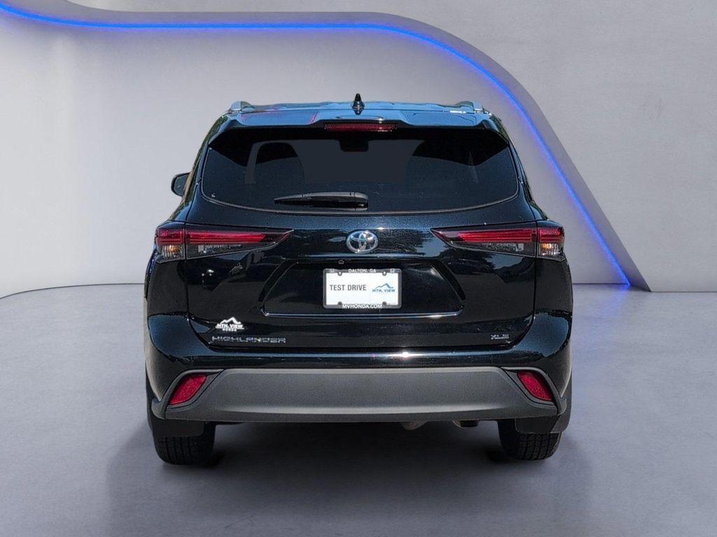 used 2024 Toyota Highlander car, priced at $32,900